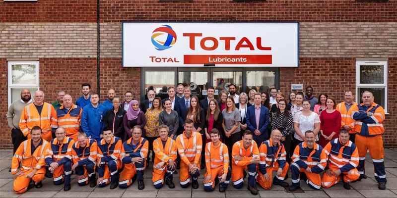 Total Lubricants отбелязва 50 години работа на завода Ferrybridge и планира по-нататъшно разширяване