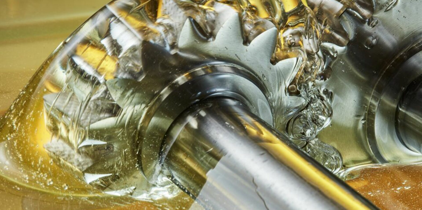 Klüber Lubrication предлага високоефективни промишлени масла 