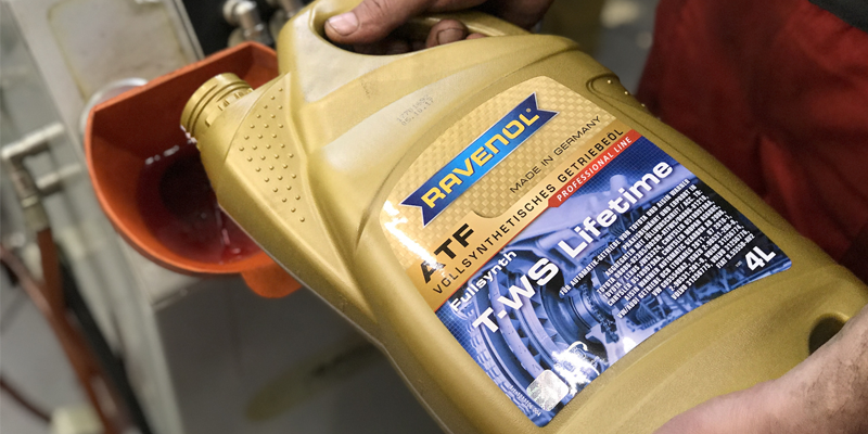 Гамата Ravenol ATF Professional се попълнила с ново оборудване за смяна на масла в АСК