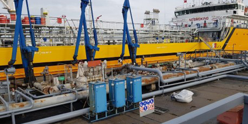 «Роснефт» започна морски доставки на базови масла в Европа на база FOB